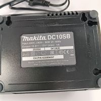 зарядно устройство за акумулаторни батерии  Makita DC10SB, LED дисплей, снимка 3 - Други инструменти - 46142100