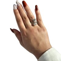 Сребрист дамски пръстен от медицинска стомана с интересен дизайн и декоративни елементи, снимка 2 - Пръстени - 45454696