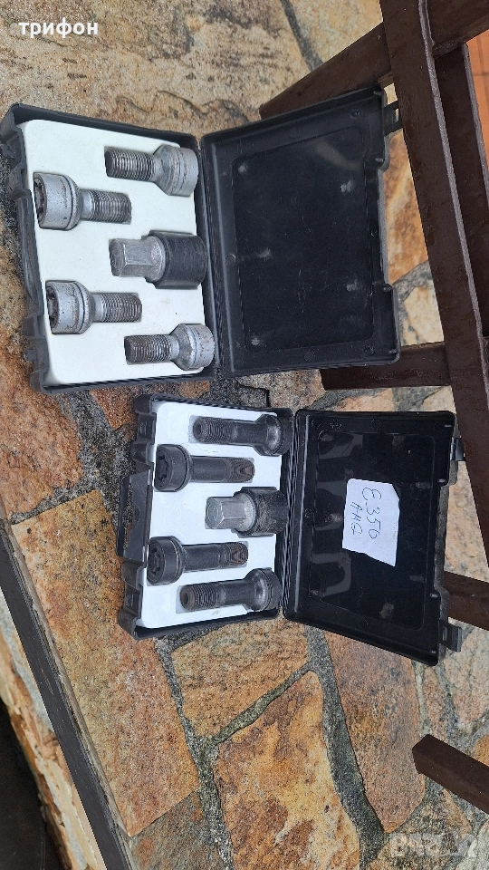 Секретни болтове за мерцедес, снимка 1