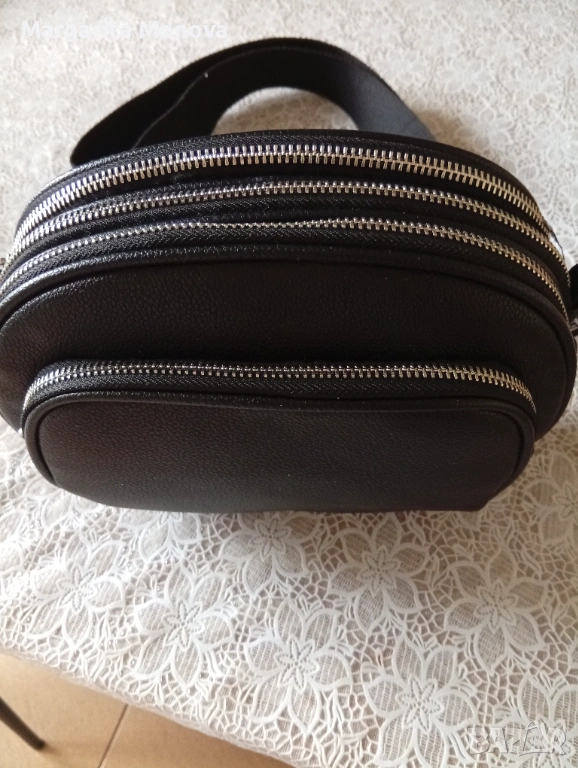 Чанти от естествена кожа и една от плат , снимка 1