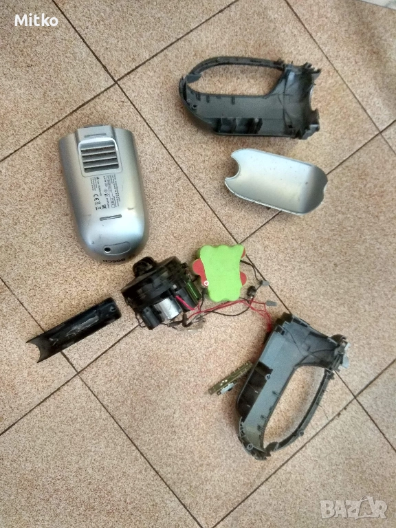 Акумулаторна прахосмукачка БОШ-за части, снимка 1