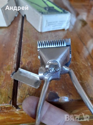 Стара машинка за подстригване #5, снимка 5 - Антикварни и старинни предмети - 45981697