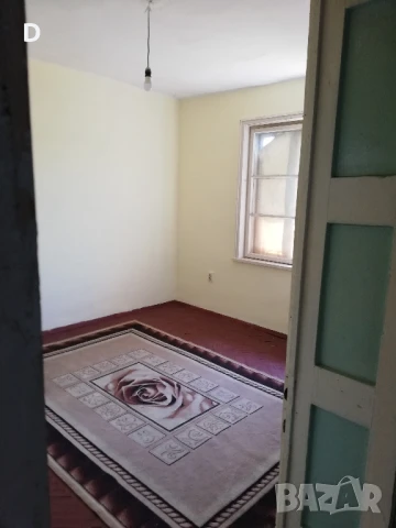 Двустаен апартамент в гр. Долни Чифлик (на 10км от плажа на к. к. Шкорпиловци) 