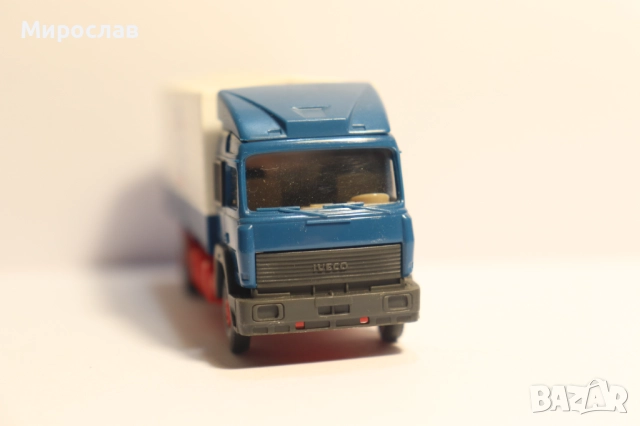 WIKING H0 1/87 IVECO TIR КАМИОН МОДЕЛ, снимка 2 - Колекции - 52529144