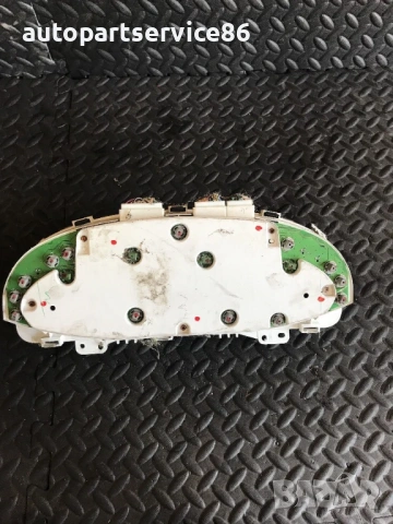 Скоростомер за Mazda Tribute 2.0 RHD (2002) YL8F-10849NL, снимка 2 - Части - 53612346