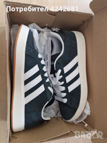 Нови оригинални кецове Adidas No.43 с подарък, снимка 4 - Кецове - 53574431
