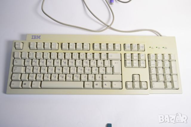 IBM KB-9910 стара клавиатура, снимка 2 - Клавиатури и мишки - 45811053