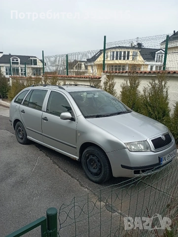 Продавам Шкода Фабия 1,4 газ, бензин,2003 година,напълно обслужена.