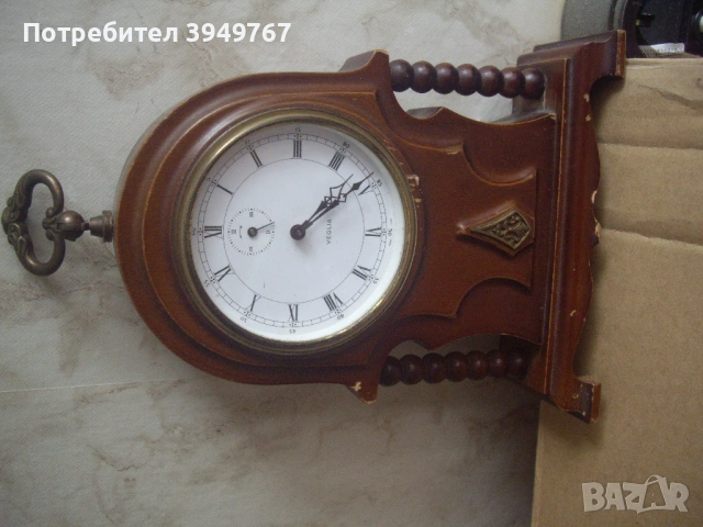 Стар будилник.