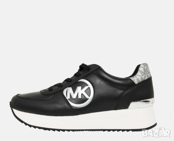 Оригинални нови сникърси на Michael Kors .