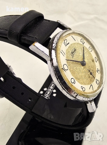 Винтидж съветски часовник ЗИМ - 15 бижута - ръчно навиване - СССР - нова кожена каишка, снимка 2 - Антикварни и старинни предмети - 53659352