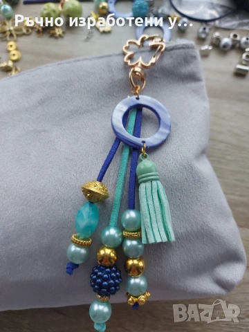 Украшение за чанта Вишнев цвят ръчна изработка, снимка 4 - Чанти - 53651603