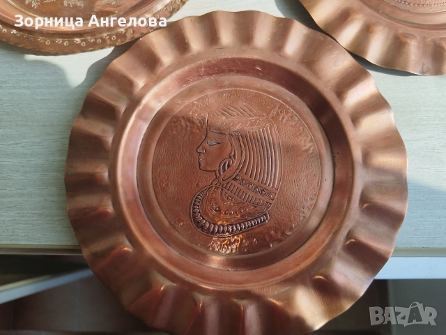 Стари медни чинии с диаметър 20 см.. Не са почиствани. Общо тегло 567 , снимка 2 - Антикварни и старинни предмети - 53692976