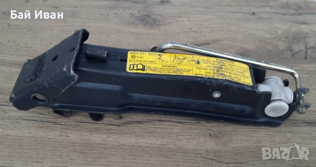 Крик с манивелаза автомобил ТИП 2