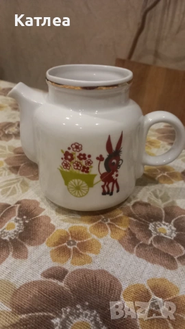 Детска порцеланова каничка , снимка 4 - Сервизи - 53867869