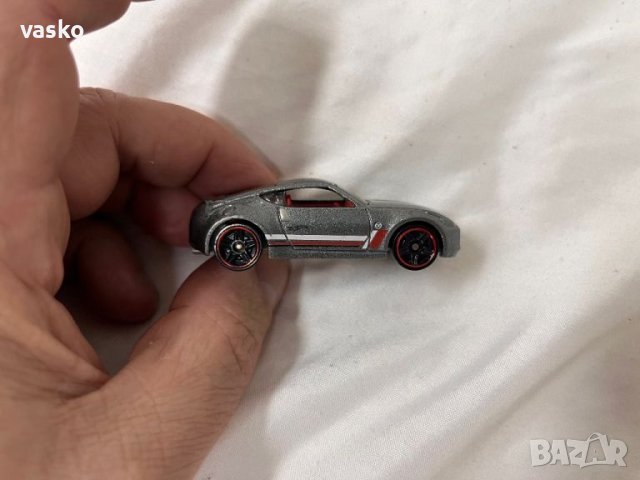 Hot wheels Nissan, снимка 3 - Колекции - 45190148