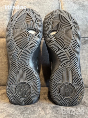 Nike Kyrie Flytrap II., снимка 6 - Маратонки - 50955906