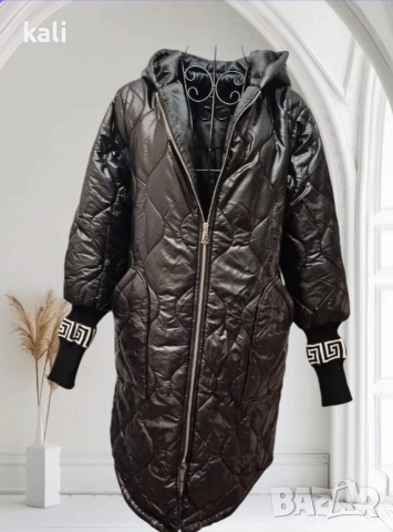 Дълго черно яке с ефектни маншети (Гръцки мотив) , снимка 4 - Якета - 52727021