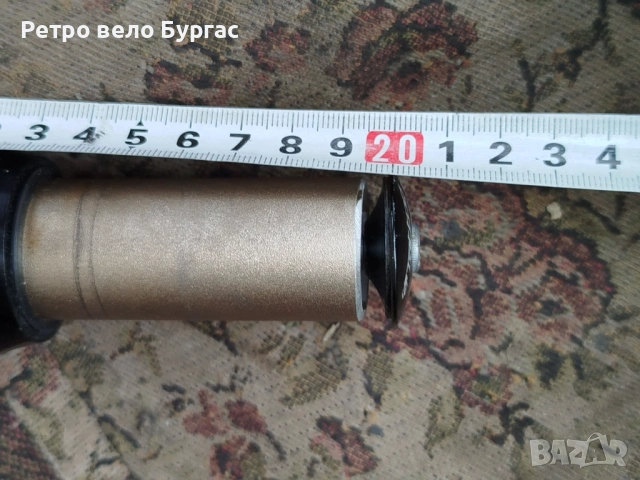 26 цола заключаваща вилка за велосипед с монтаж чело 44 rock shox , снимка 2 - Части за велосипеди - 53658730