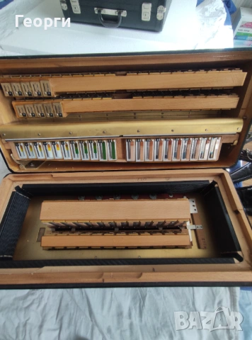 Продавам акордеон Велтмайстер Кантус 4 120 баса, снимка 9 - Акордеони - 54133627