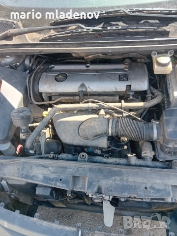 Пежо 307 2.0i 136кс Автомат, снимка 5 - Автомобили и джипове - 51781206