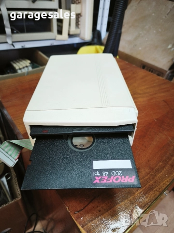 Винтидж флопи OKI ,външно 5.25" , снимка 5 - Антикварни и старинни предмети - 52919956