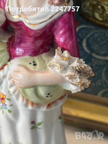 Фигура порцелан, снимка 4 - Антикварни и старинни предмети - 54179552