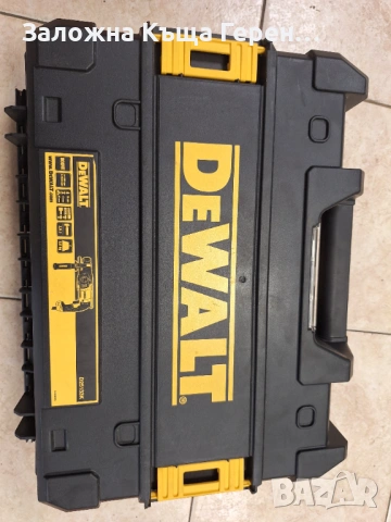 Перфоратор DeWALT D25133, снимка 3 - Перфоратори - 53994923