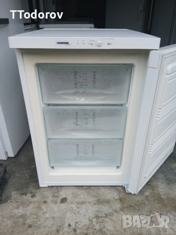 Малък фризер Liebherr 1211 SmartFrost, 100 литра , снимка 2 - Фризери - 53726772