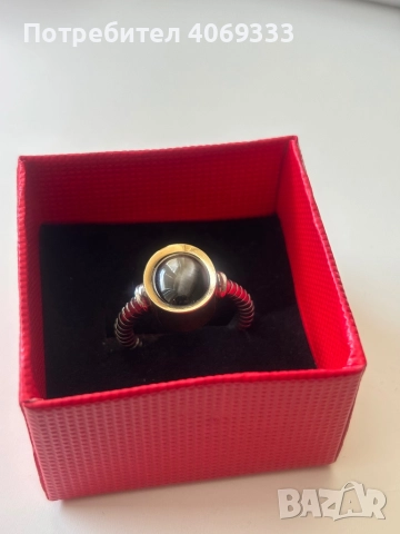 Златен пръстен от 14 каратово  жълто и бяло злато Камък -Звезден сапфир  6.88гр 56р-р (17.8мм) , снимка 13 - Пръстени - 51630181