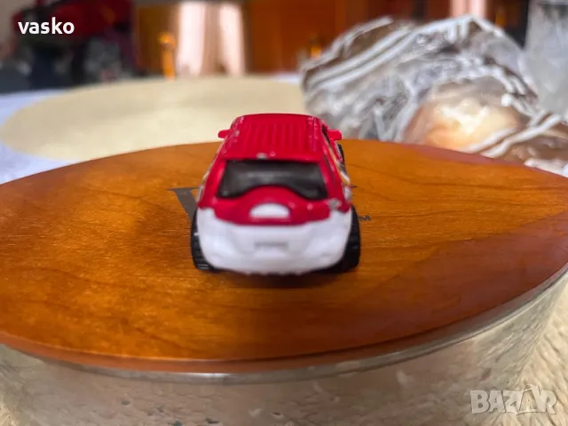 Hotwheels Isuzu-стар Китай, снимка 4 - Колекции - 49780166