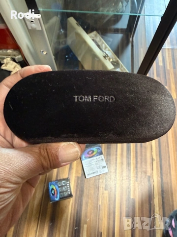 пригинална кутия за пчила Tom Ford