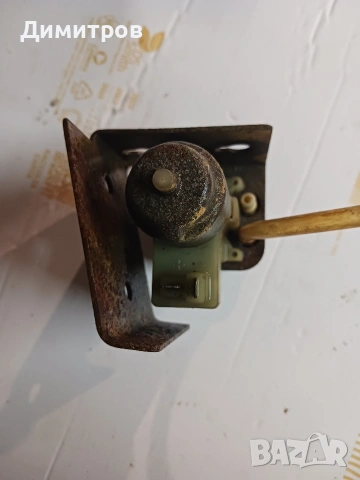 Помпа пръскане предно стъкло WV. бус 70 г., снимка 2 - Части - 53144836