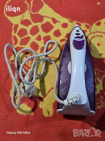 Перфектно работеща ютия. Цена 9,99 €. За Севлиево 