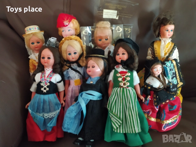 Ретро кукли, сувенирни кукли, кукли във фолклорни носии 