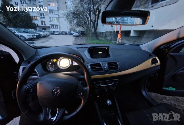 Renault Megan , снимка 10 - Автомобили и джипове - 54293235