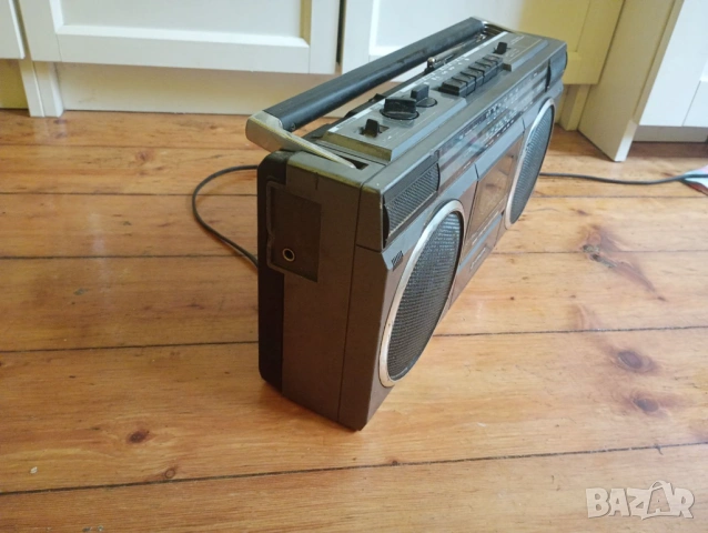 Касетофон Hitachi TRK 6830 E , за части, снимка 3 - Радиокасетофони, транзистори - 53399839