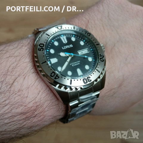 Lorus, автоматичен механизъм Seiko Caliber Y676, 41 часов резерв, diashock, magic lever, 10 ATM