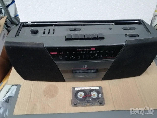 Радиокасетофон GRUNDIG RR 400, снимка 8 - Радиокасетофони, транзистори - 53776391