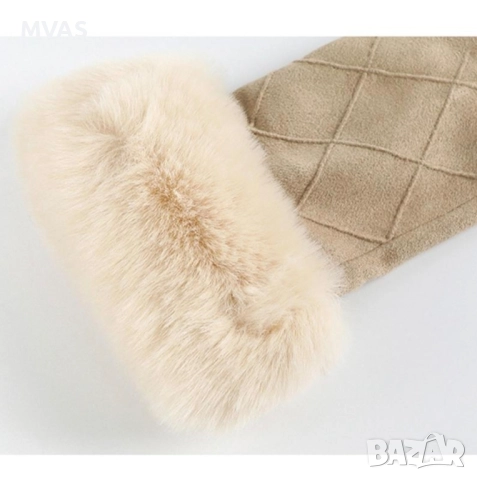 Нови дамски бежови ръкавици с пухче, снимка 5 - Ръкавици - 52777435