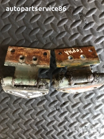 Комплект предна лява врата горна и долна част с панти за Volvo FL6 (1994-2000) , снимка 2 - Части - 54056143