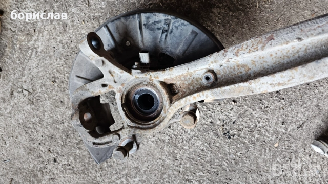 Преден ляв шенкел за audi q7 , снимка 3 - Части - 51528410