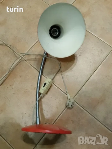 Настолна лампа метална, снимка 2 - Настолни лампи - 53008752