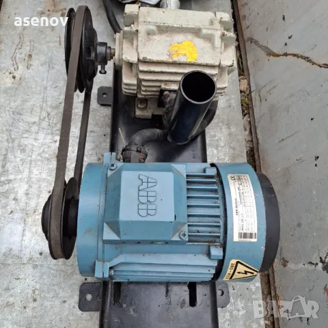 вакуум помпа, снимка 2 - Други машини и части - 50365591