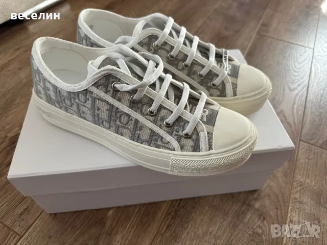 Dior чисто нови оригинални в кутия 