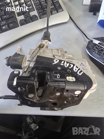 3C2837016A Брава Предна Дясна VW Volkswagen Passat B6 3C2 837 016A 