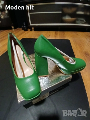 Нови елегантни дамски обувки в зелено /дебел ток и платформа/, снимка 4 - Дамски обувки на ток - 53673474