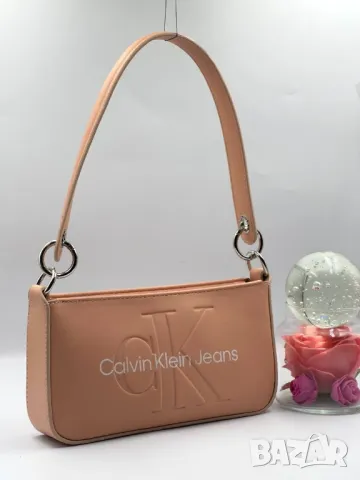 чанти Calvin Klein , снимка 6 - Чанти - 49170732