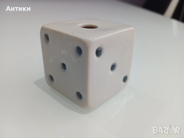 Порцеланов стар ЗАР маркиран