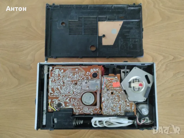 Grundig C2000, снимка 13 - Радиокасетофони, транзистори - 50418800